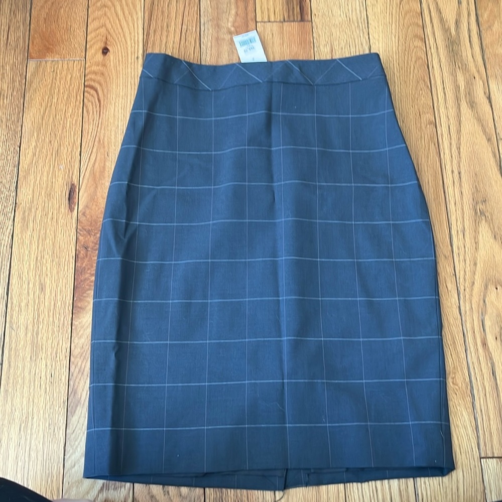 Banana republic women’s pencil skirt size 2 never worn